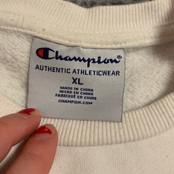 White Champion Crewneck - Picture 5 of 8